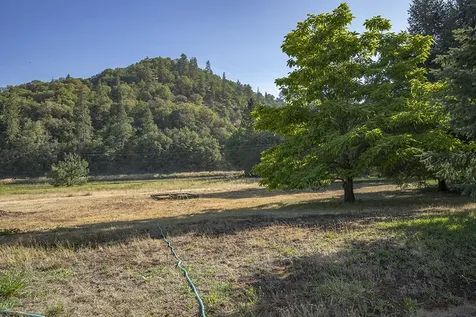 7342 New Hope Road Grants Pass OR 97527
