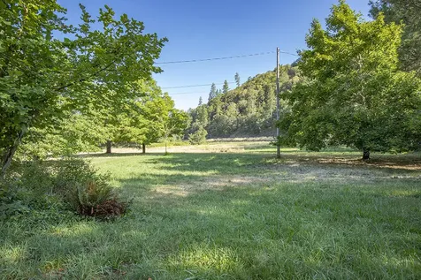 7342 New Hope Road Grants Pass OR 97527