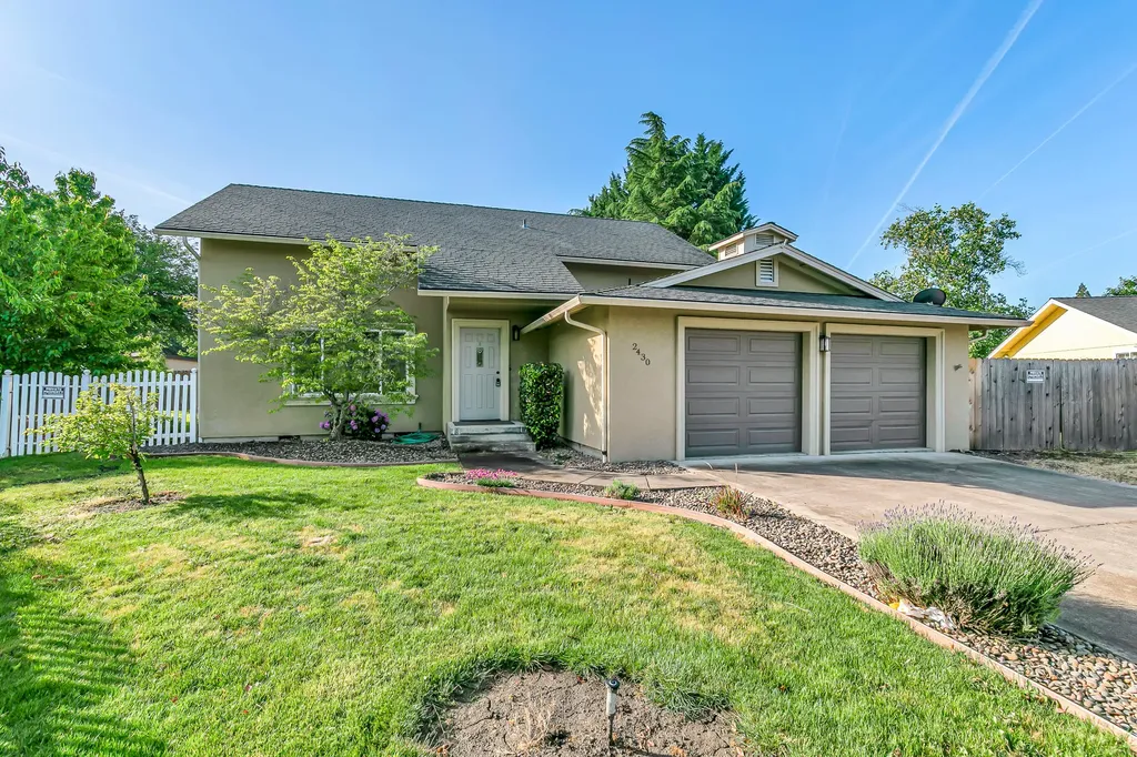 2430 Winslow Park Circle Medford OR 97504