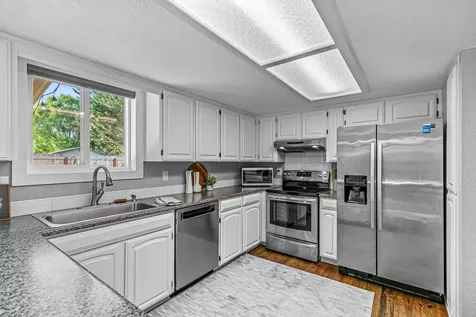 2430 Winslow Park Circle Medford OR 97504