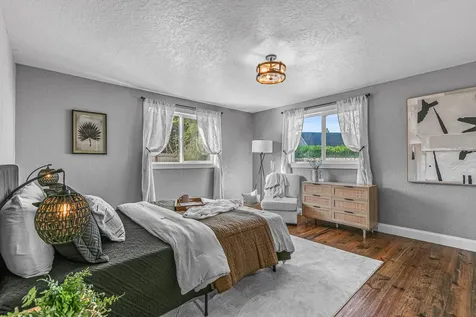 2430 Winslow Park Circle Medford OR 97504
