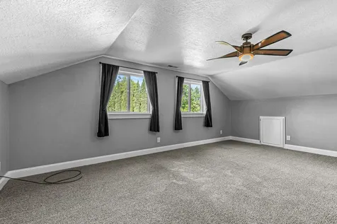 2430 Winslow Park Circle Medford OR 97504