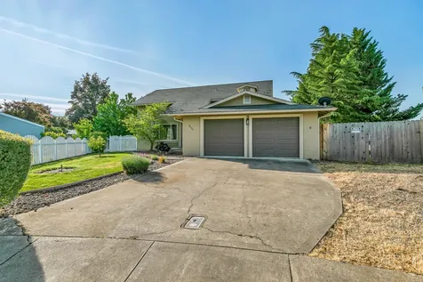 2430 Winslow Park Circle Medford OR 97504
