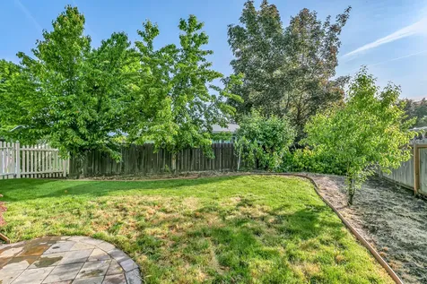 2430 Winslow Park Circle Medford OR 97504