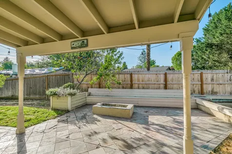 2430 Winslow Park Circle Medford OR 97504