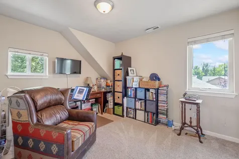 1650 NW Ivy Avenue Redmond OR 97756