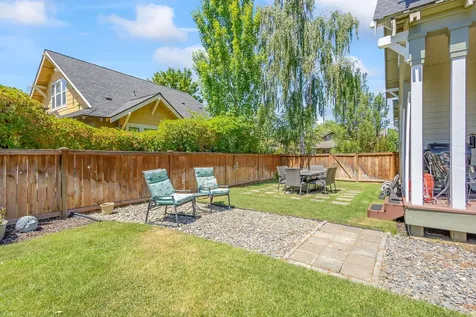 1650 NW Ivy Avenue Redmond OR 97756