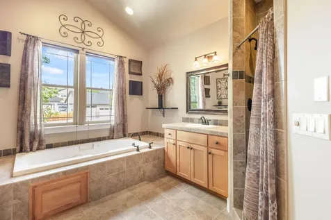2810 SW 33rd Street Redmond OR 97756
