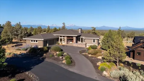 425 Scenic Ridge Court Redmond OR 97756