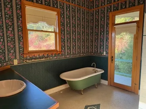 448 Timberlake Drive Ashland OR 97520