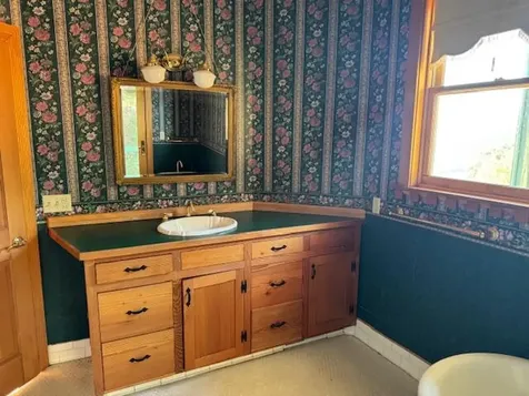 448 Timberlake Drive Ashland OR 97520