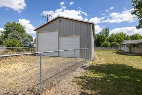415 9th Street Metolius OR 97741