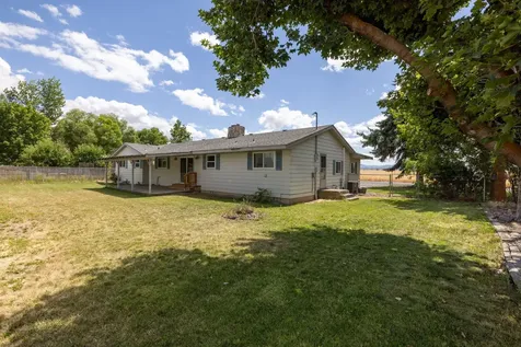 415 9th Street Metolius OR 97741