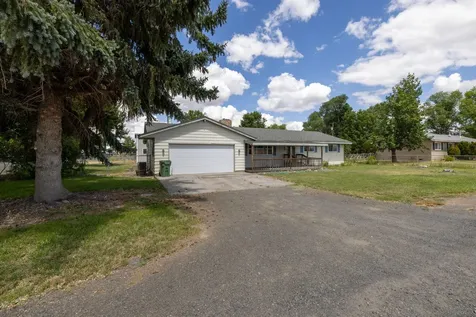 415 9th Street Metolius OR 97741