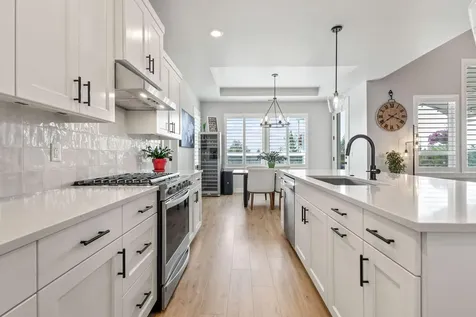 3827 NE Oakside Loop Bend OR 97701