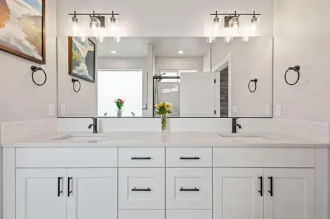 3827 NE Oakside Loop Bend OR 97701