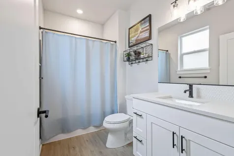 3827 NE Oakside Loop Bend OR 97701