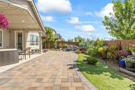 3827 NE Oakside Loop Bend OR 97701
