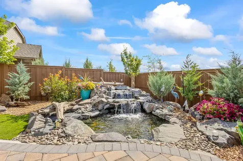 3827 NE Oakside Loop Bend OR 97701