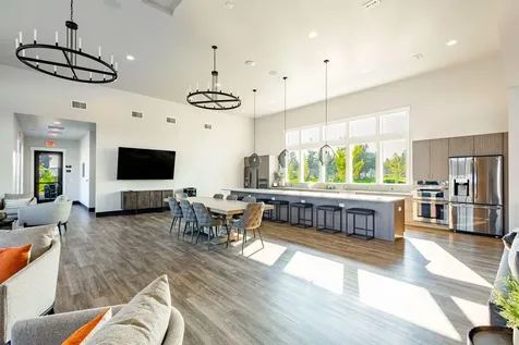 3827 NE Oakside Loop Bend OR 97701