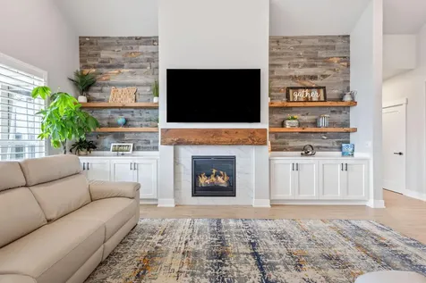3827 NE Oakside Loop Bend OR 97701