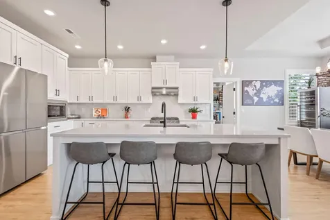 3827 NE Oakside Loop Bend OR 97701