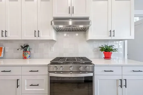 3827 NE Oakside Loop Bend OR 97701