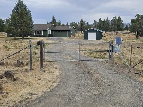 4477 NE Walnut Avenue Redmond OR 97756