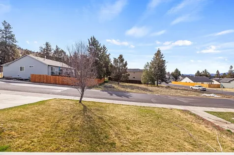 5075 Lyptus Lane Klamath Falls OR 97601
