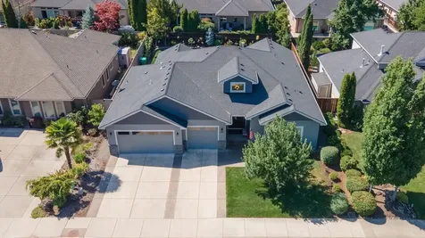 988 Pumpkin Ridge Eagle Point OR 97524