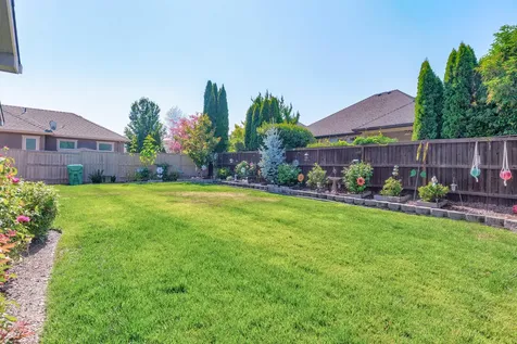 988 Pumpkin Ridge Eagle Point OR 97524