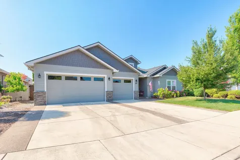 988 Pumpkin Ridge Eagle Point OR 97524