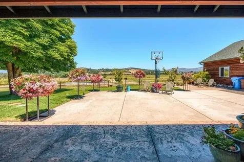 2511 Alta Vista Road Eagle Point OR 97524