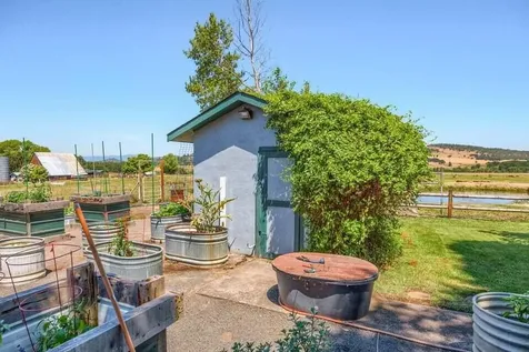 2511 Alta Vista Road Eagle Point OR 97524