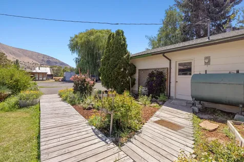 10145 Matney Way Klamath Falls OR 97603