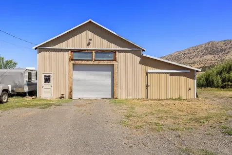 10145 Matney Way Klamath Falls OR 97603