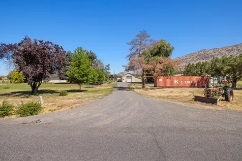 10145 Matney Way Klamath Falls OR 97603