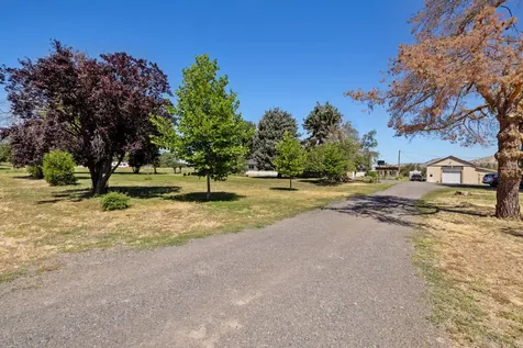 10145 Matney Way Klamath Falls OR 97603
