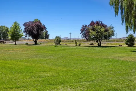 10145 Matney Way Klamath Falls OR 97603