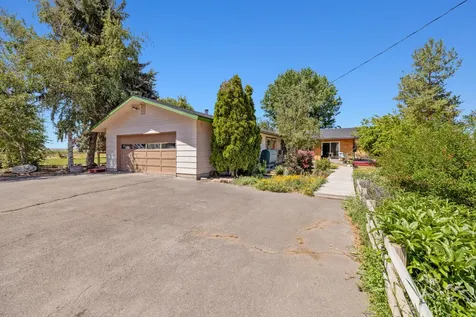 10145 Matney Way Klamath Falls OR 97603