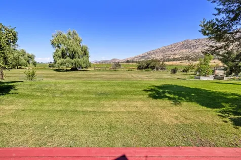 10145 Matney Way Klamath Falls OR 97603
