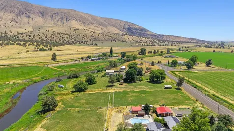 10145 Matney Way Klamath Falls OR 97603