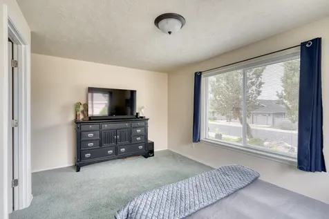4198 SW Tommy Armour Lane Redmond OR 97756