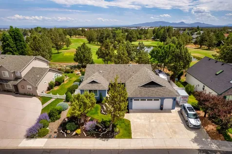 4198 SW Tommy Armour Lane Redmond OR 97756