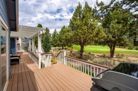 4198 SW Tommy Armour Lane Redmond OR 97756