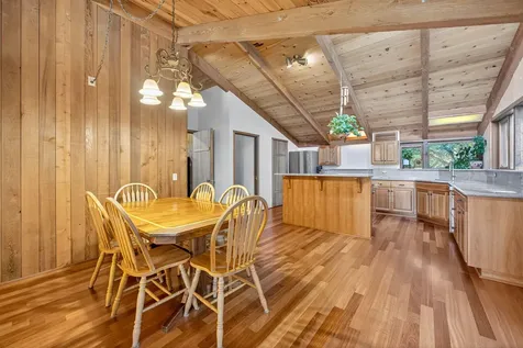 3256 East Evans Creek Road Rogue River OR 97537