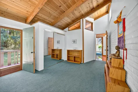 3256 East Evans Creek Road Rogue River OR 97537