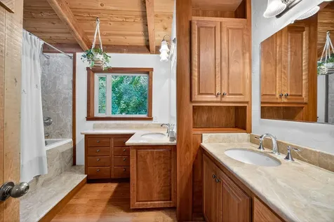3256 East Evans Creek Road Rogue River OR 97537