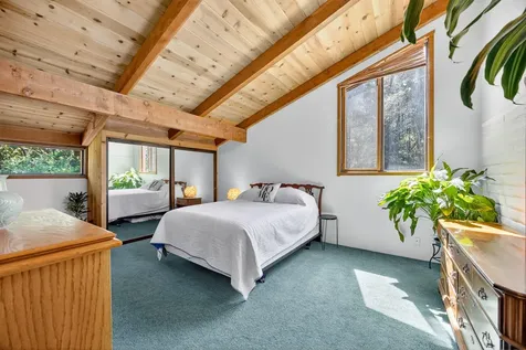 3256 East Evans Creek Road Rogue River OR 97537