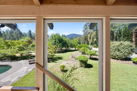 3256 East Evans Creek Road Rogue River OR 97537